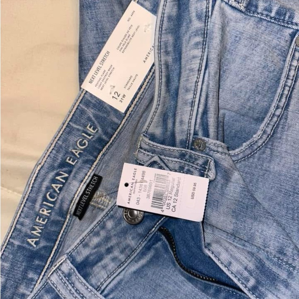 American Eagle Outfitters Women's Light Blue Jeans